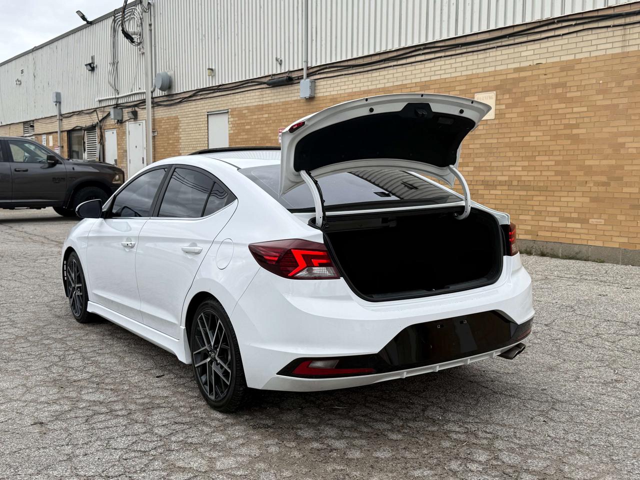 2019 Hyundai Elantra Sport l DCT l 1.6T l FWD l 201HP l 4Cyl l Auto l Photo