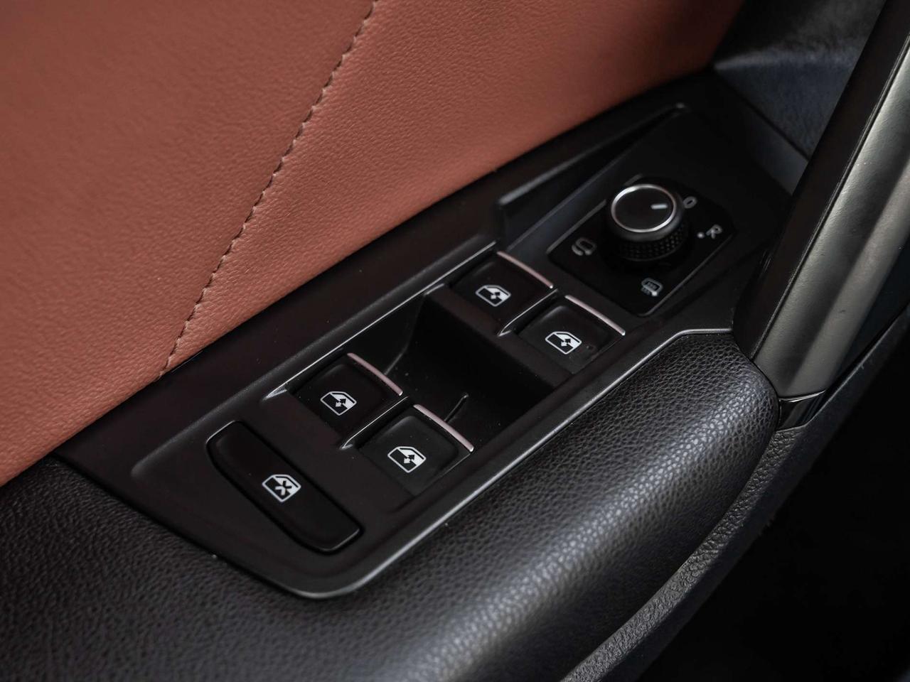 2019 Volkswagen Tiguan Highline 4MOTION   Pano Roof   Carplay   Back-up Camera Photo