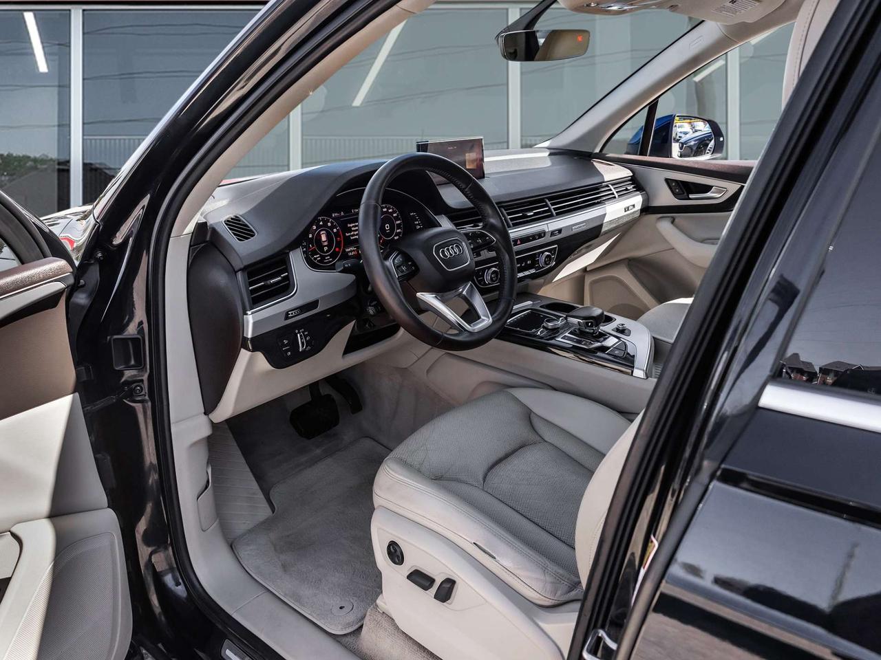 2017 Audi Q7 Quattro 4dr 3.0T Progressiv   7 Passenger   Panoramic Sunroof   Navigation   Leather Photo