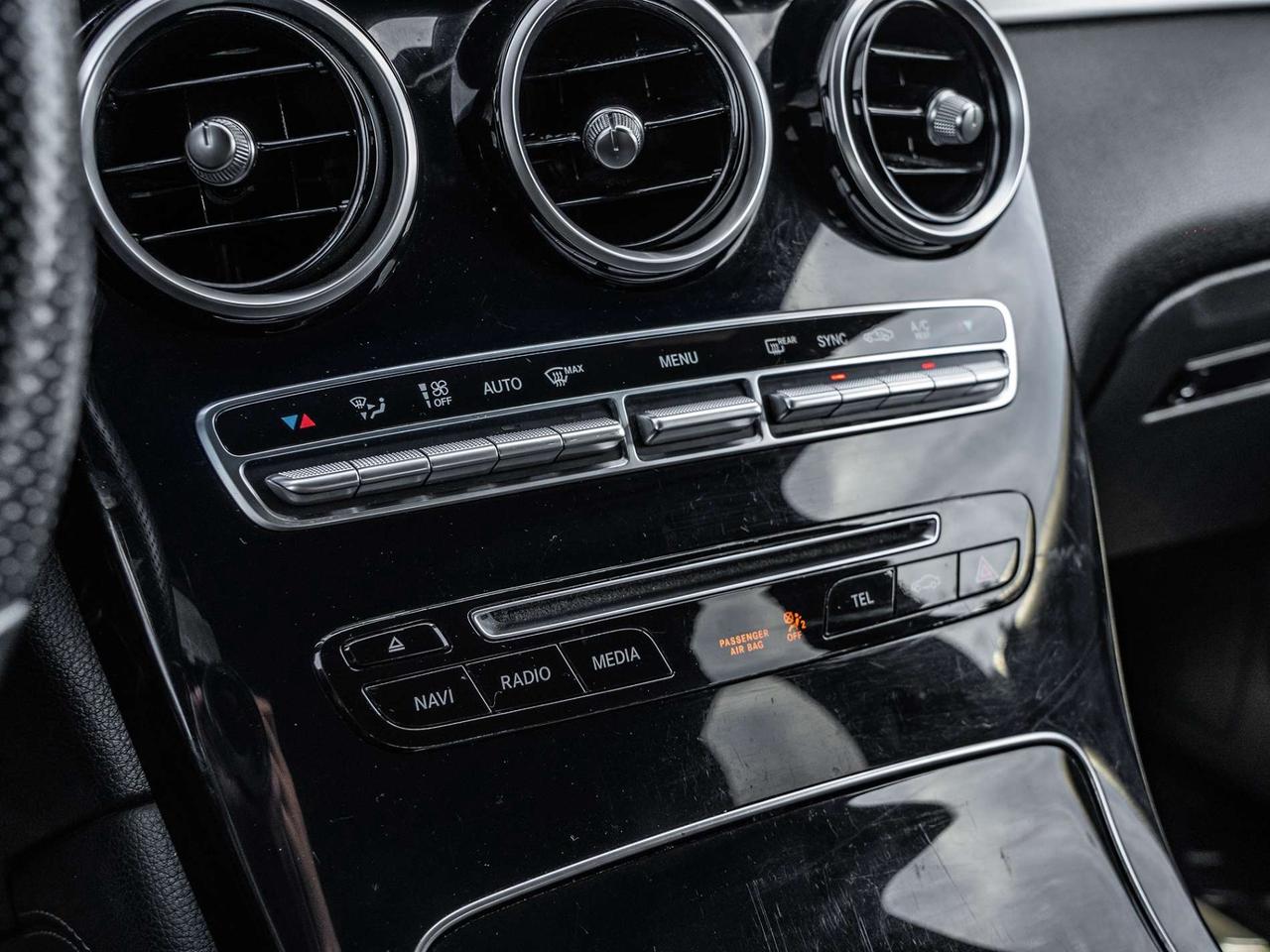 2019 Mercedes-Benz GLC GLC 300 4MATIC SUV Photo