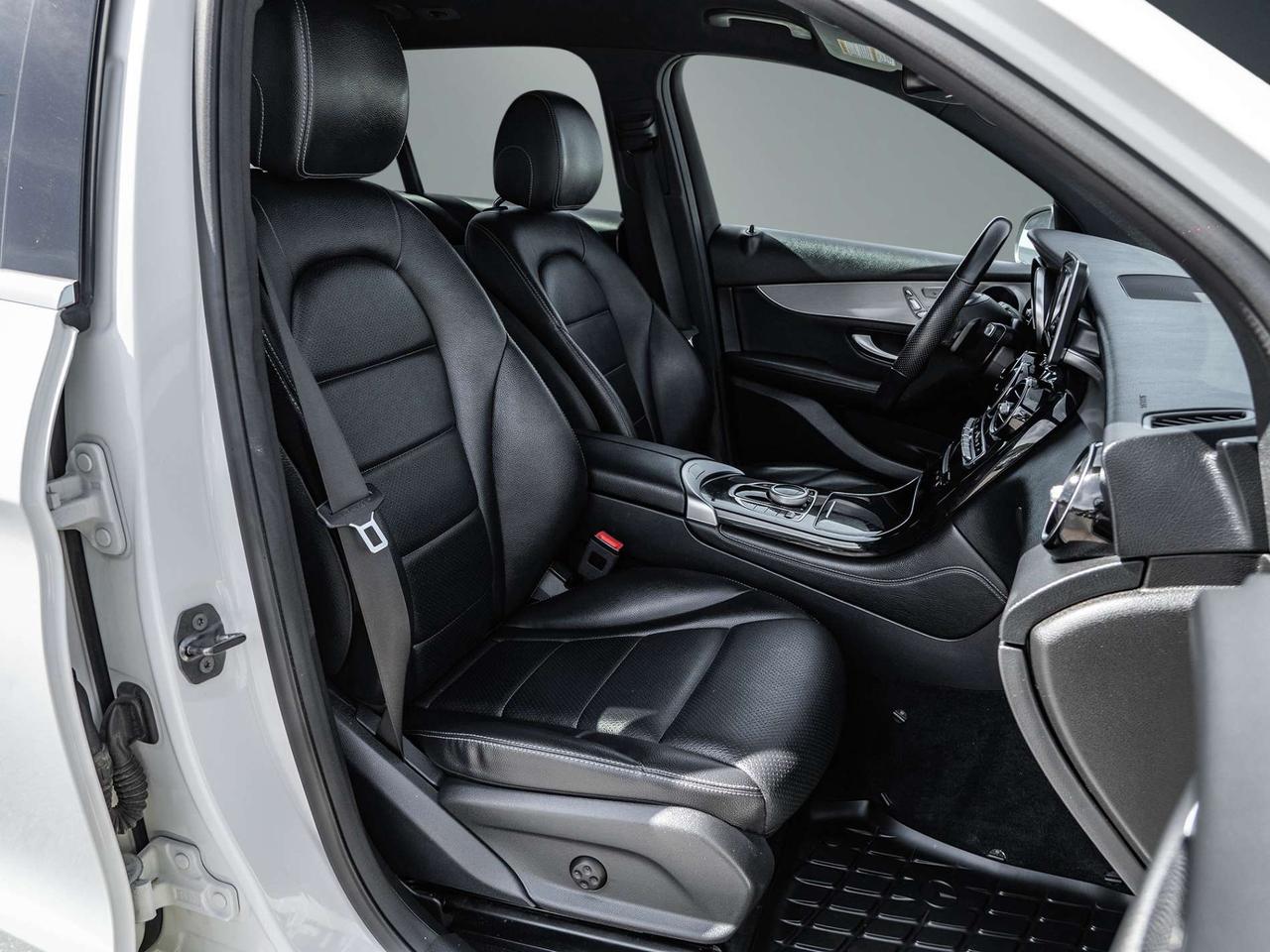 2019 Mercedes-Benz GLC GLC 300 4MATIC SUV Photo