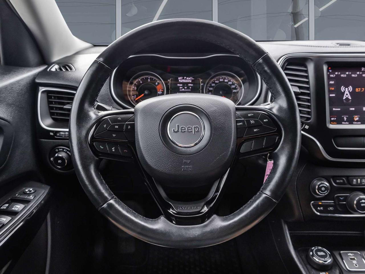 2019 Jeep Cherokee Altitude 4x4   Backup Camera   Bluetooth   Uconnect   Clean Carfax Photo