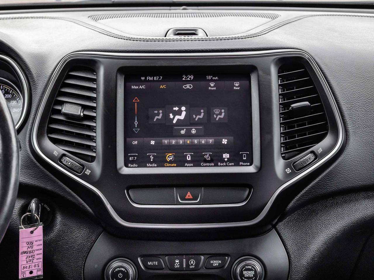 2019 Jeep Cherokee Altitude 4x4   Backup Camera   Bluetooth   Uconnect   Clean Carfax Photo