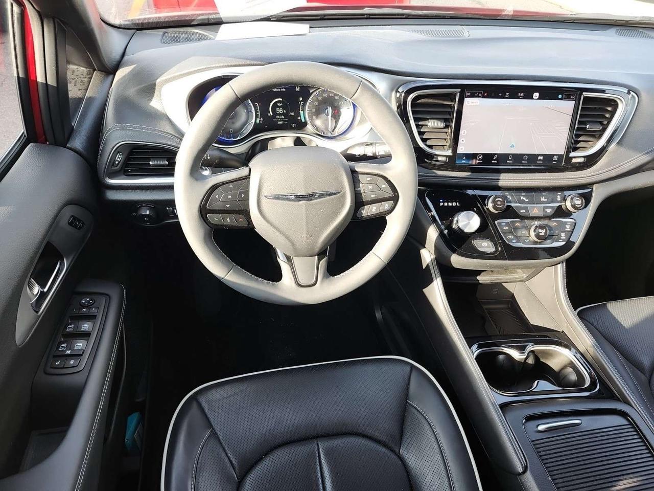 2026 Chrysler Pacifica Limited   S APPEARANCE   SUNROOF   HEATED/VENTILATED LEATHER   NAVIGATION   ADAPTIVE CRUISE Photo