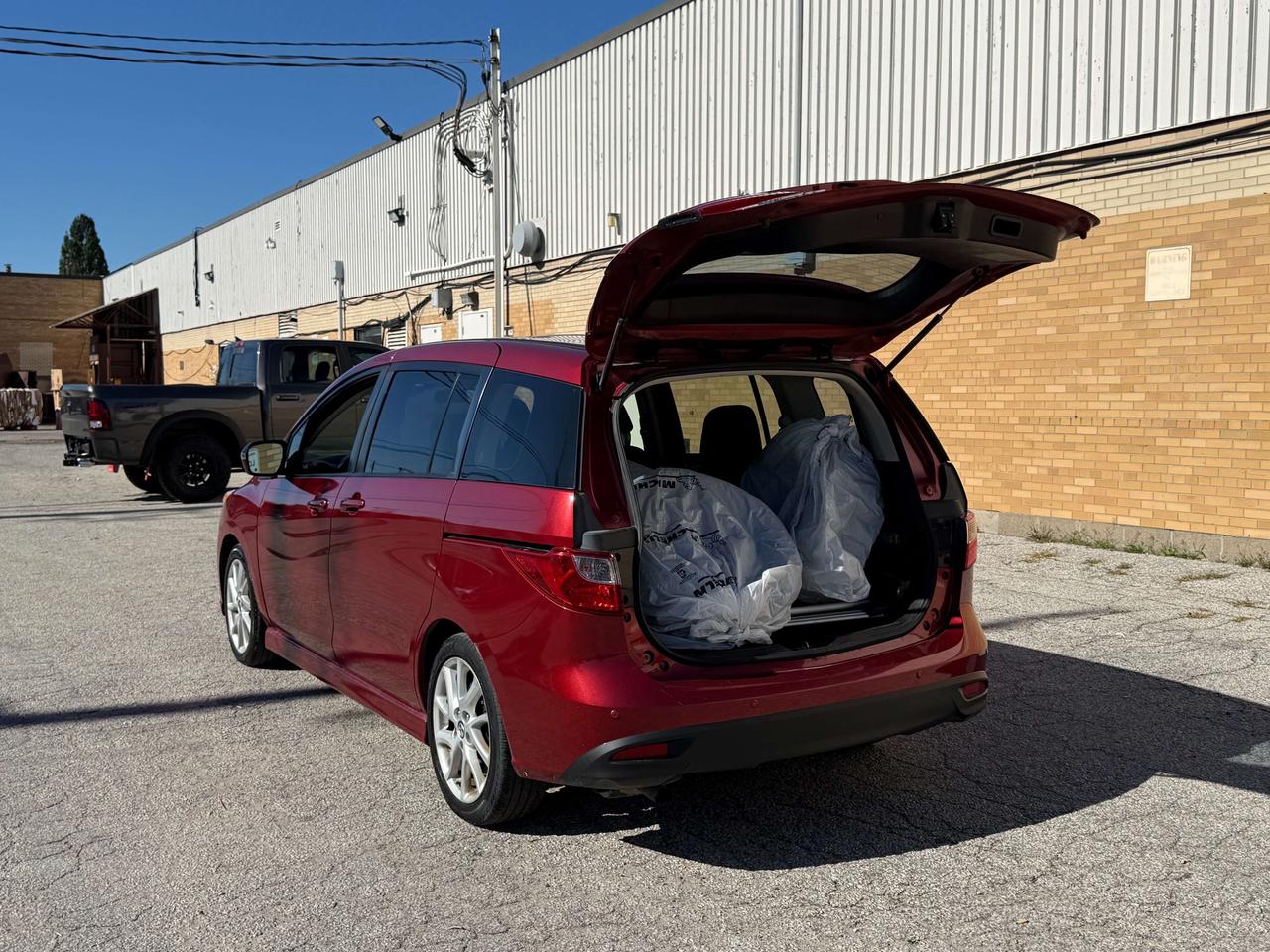 2017 Mazda 5 No Accidents l GT l FWD l 2 Wheel Sets Inc l 2.5i Photo