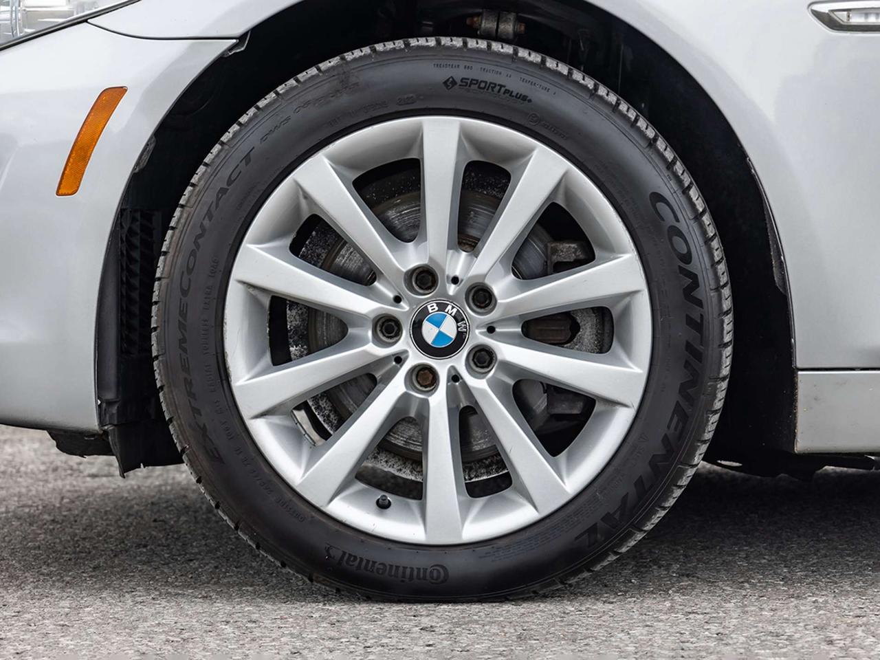 2013 BMW 5 Series 528i xDrive Photo