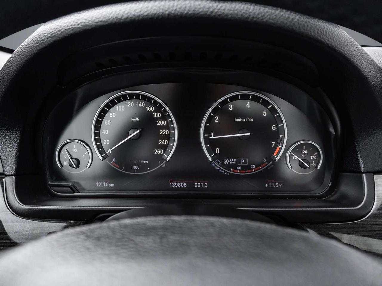 2013 BMW 5 Series 528i xDrive Photo
