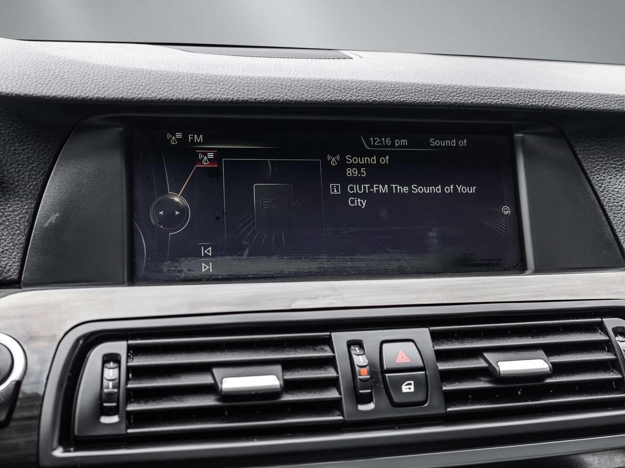 2013 BMW 5 Series 528i xDrive Photo
