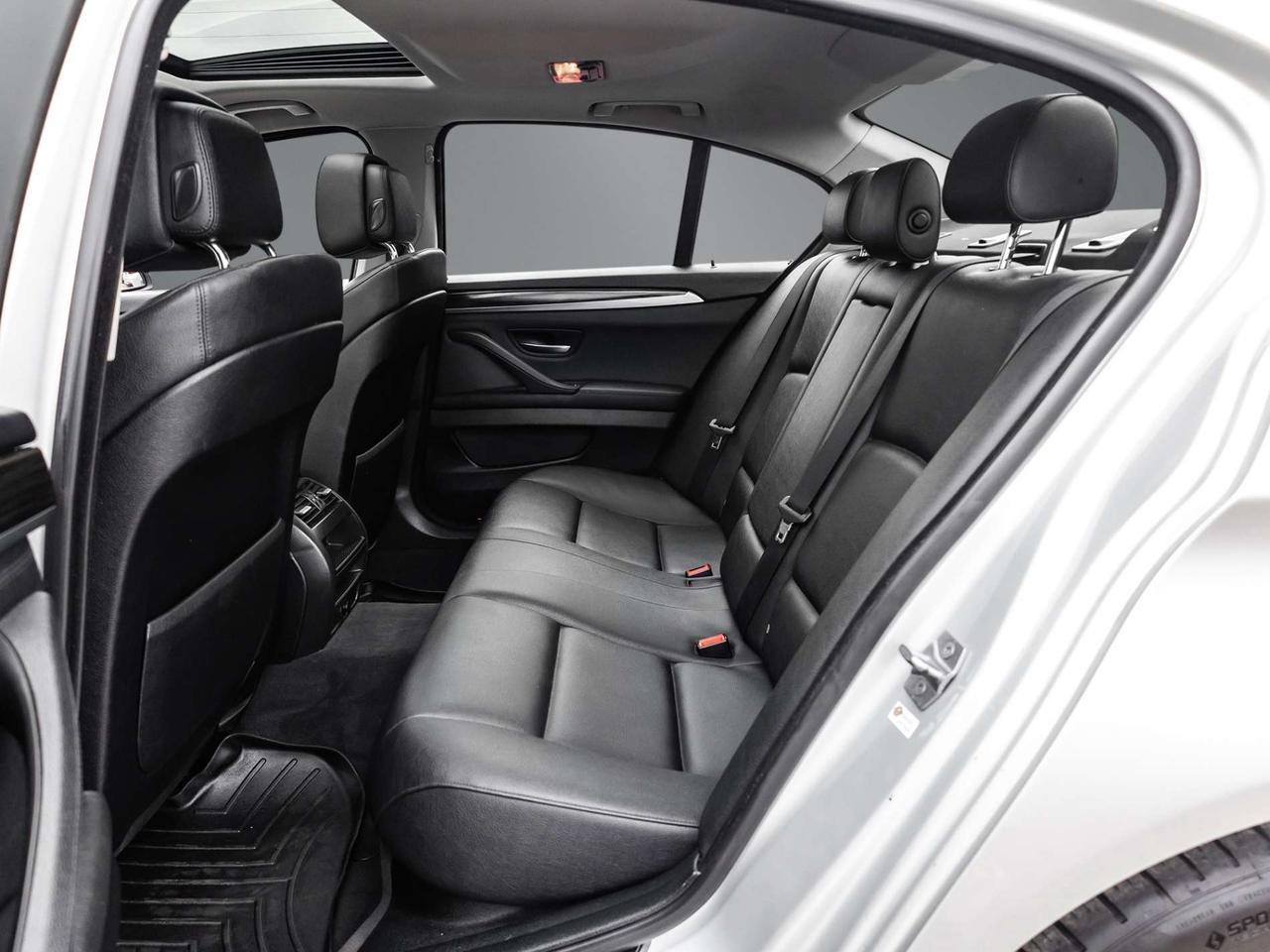 2013 BMW 5 Series 528i xDrive Photo