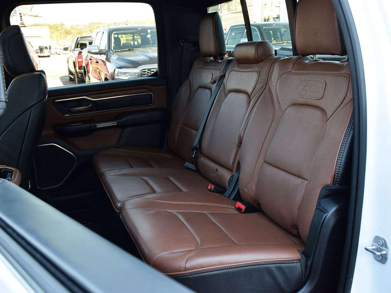 2020 RAM 1500 Longhorn Crew Cab 4x4 ~Nav ~Leather ~Pano Roof Photo