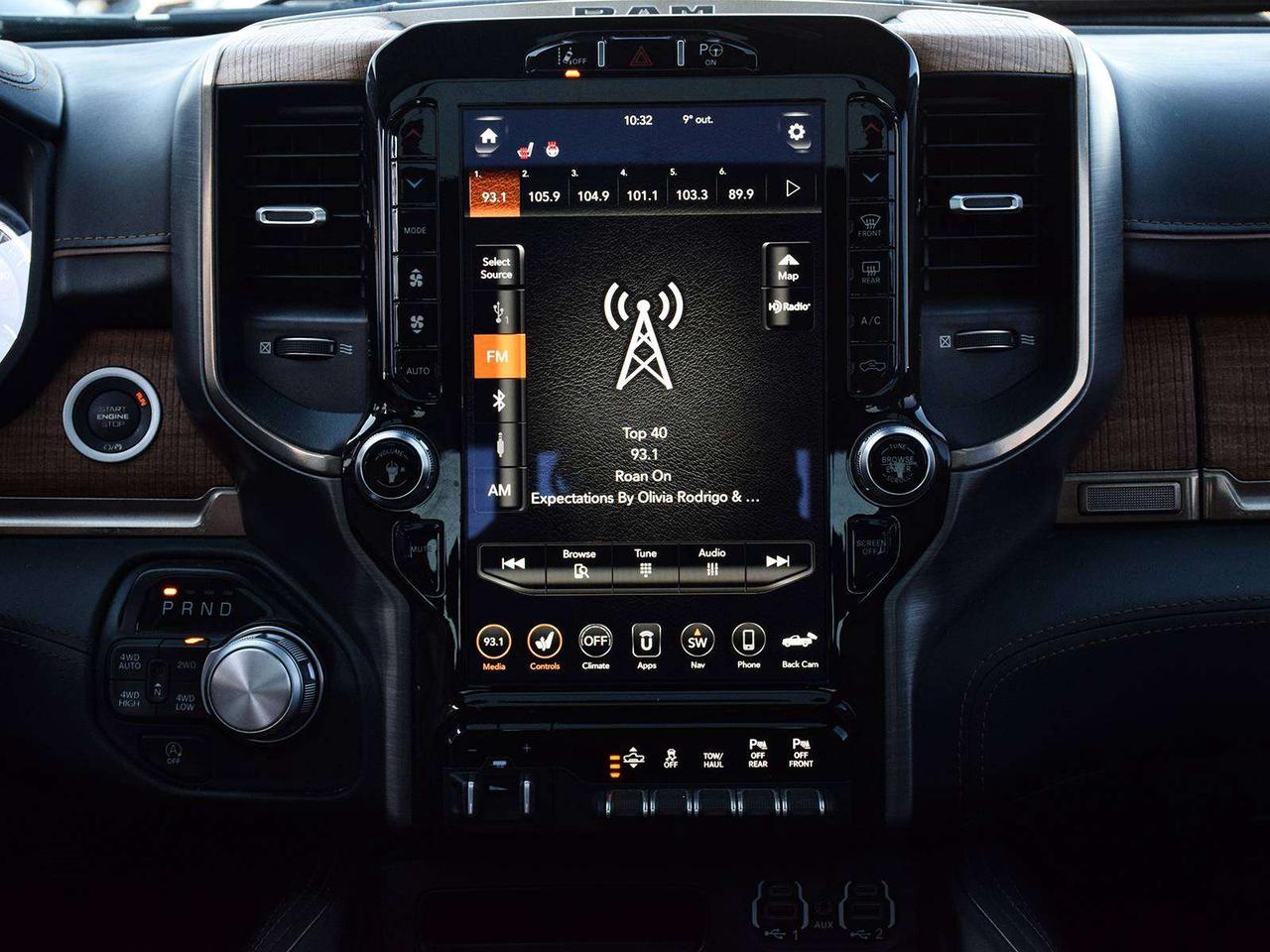 2020 RAM 1500 Longhorn Crew Cab 4x4 ~Nav ~Leather ~Pano Roof Photo