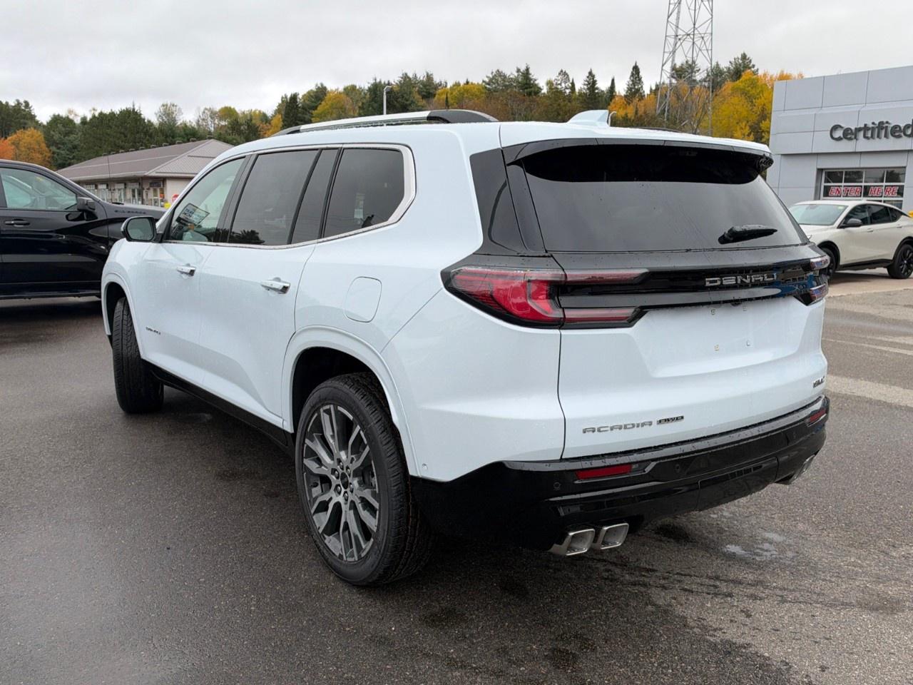 2027 GMC Acadia AWD Denali Ultimate Photo