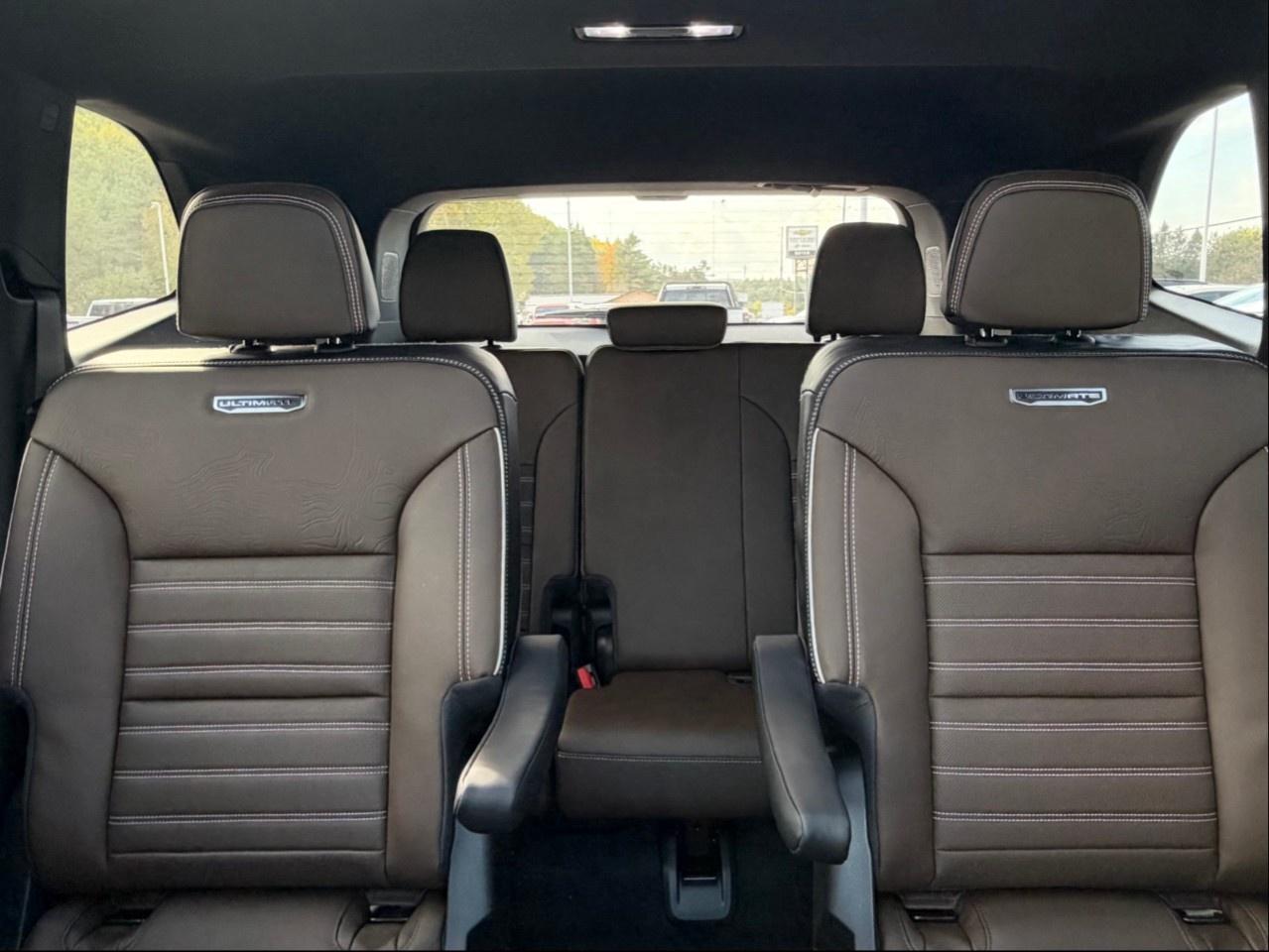 2027 GMC Acadia AWD Denali Ultimate Photo