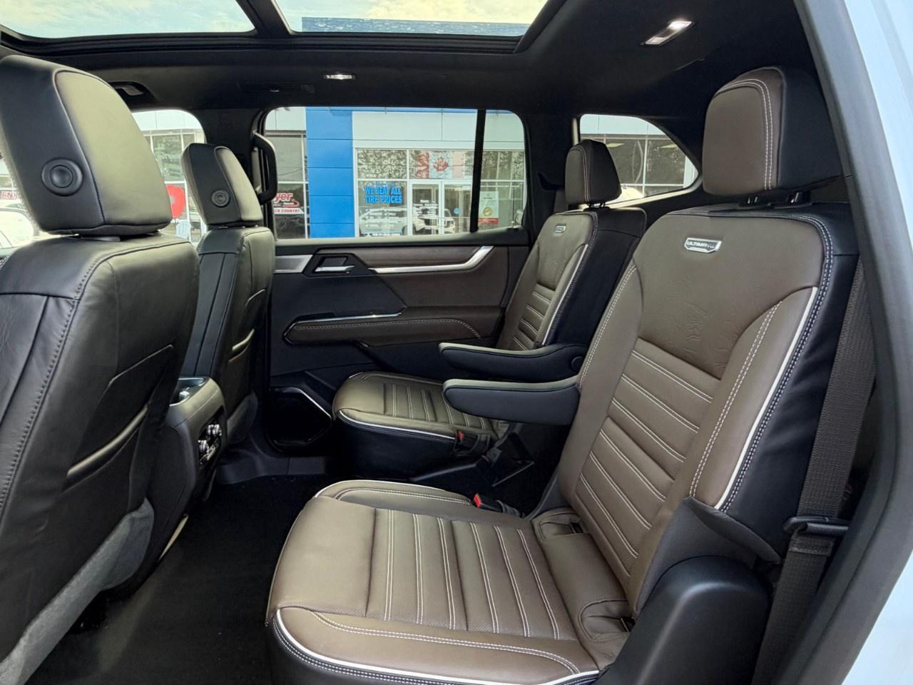 2027 GMC Acadia AWD Denali Ultimate Photo