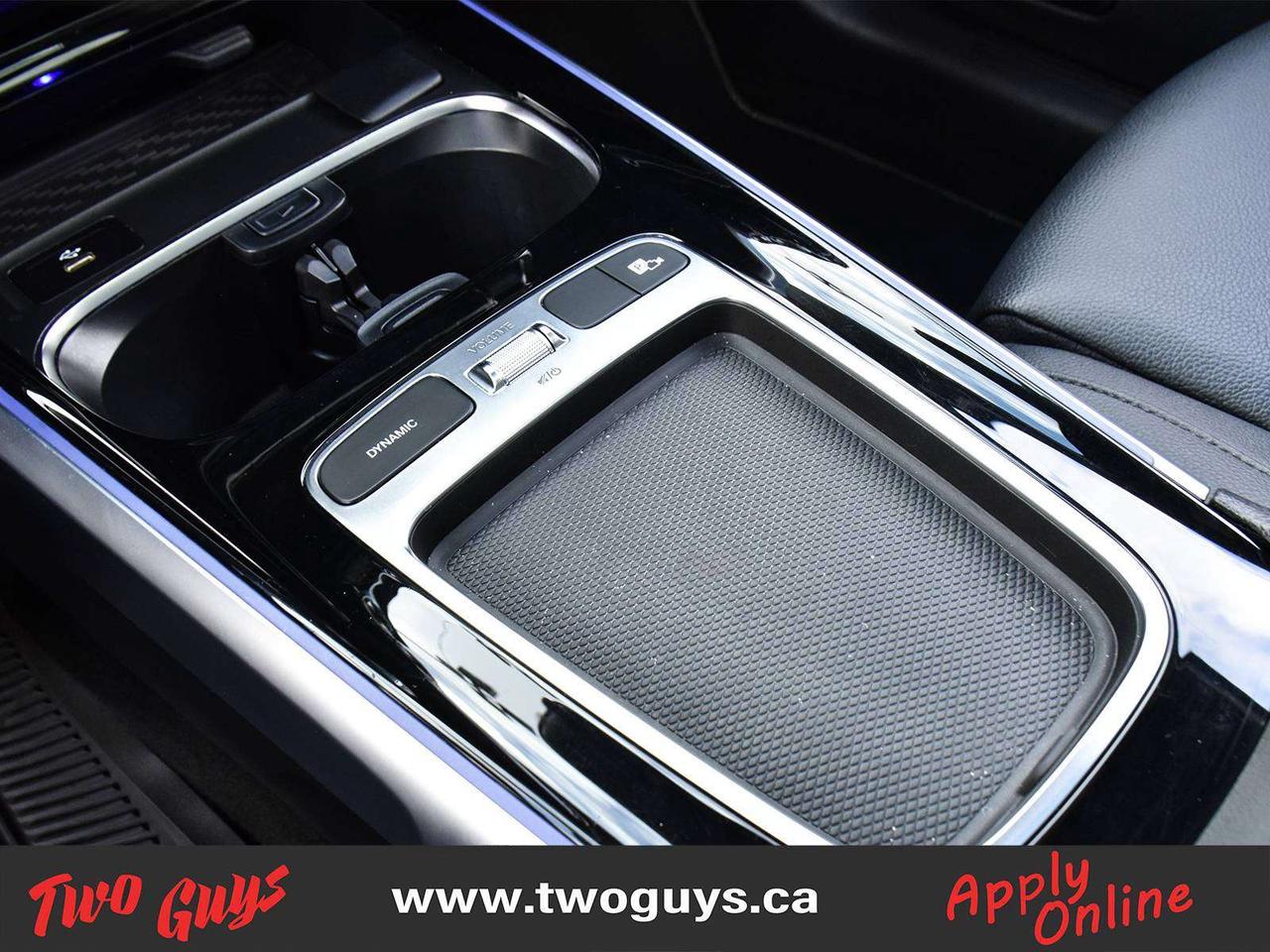 2025 Mercedes-Benz GLB 4Matic AWD Panoroof Leather Nav Back Up Cam Photo