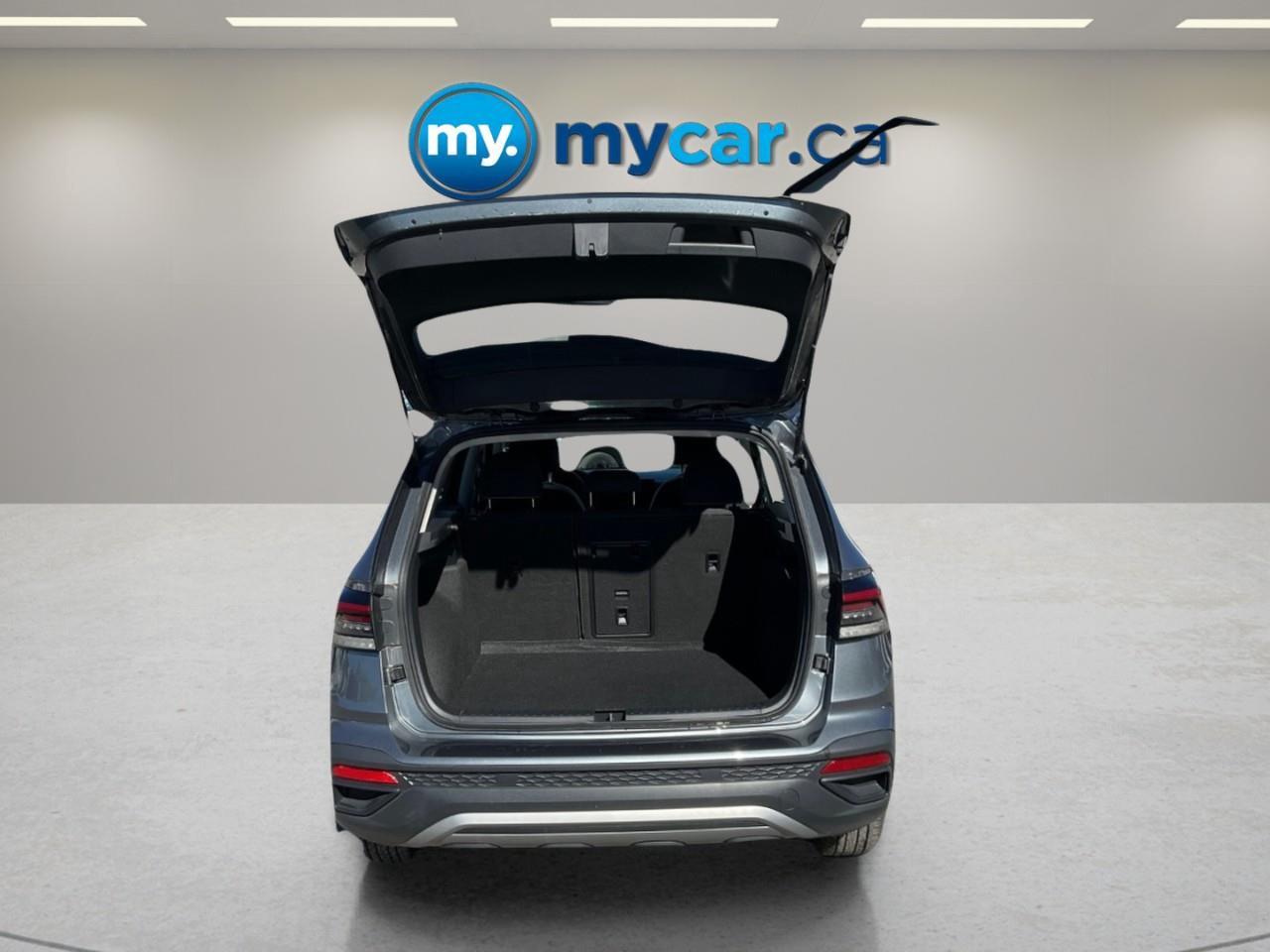 2025 Volkswagen Taos Trendline 4dr All-Wheel Drive 4MOTION Photo