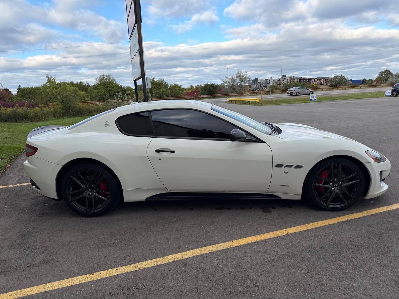 2015 Maserati GranTurismo MC *FERRARI BUILT V8 MOTOR* Photo3