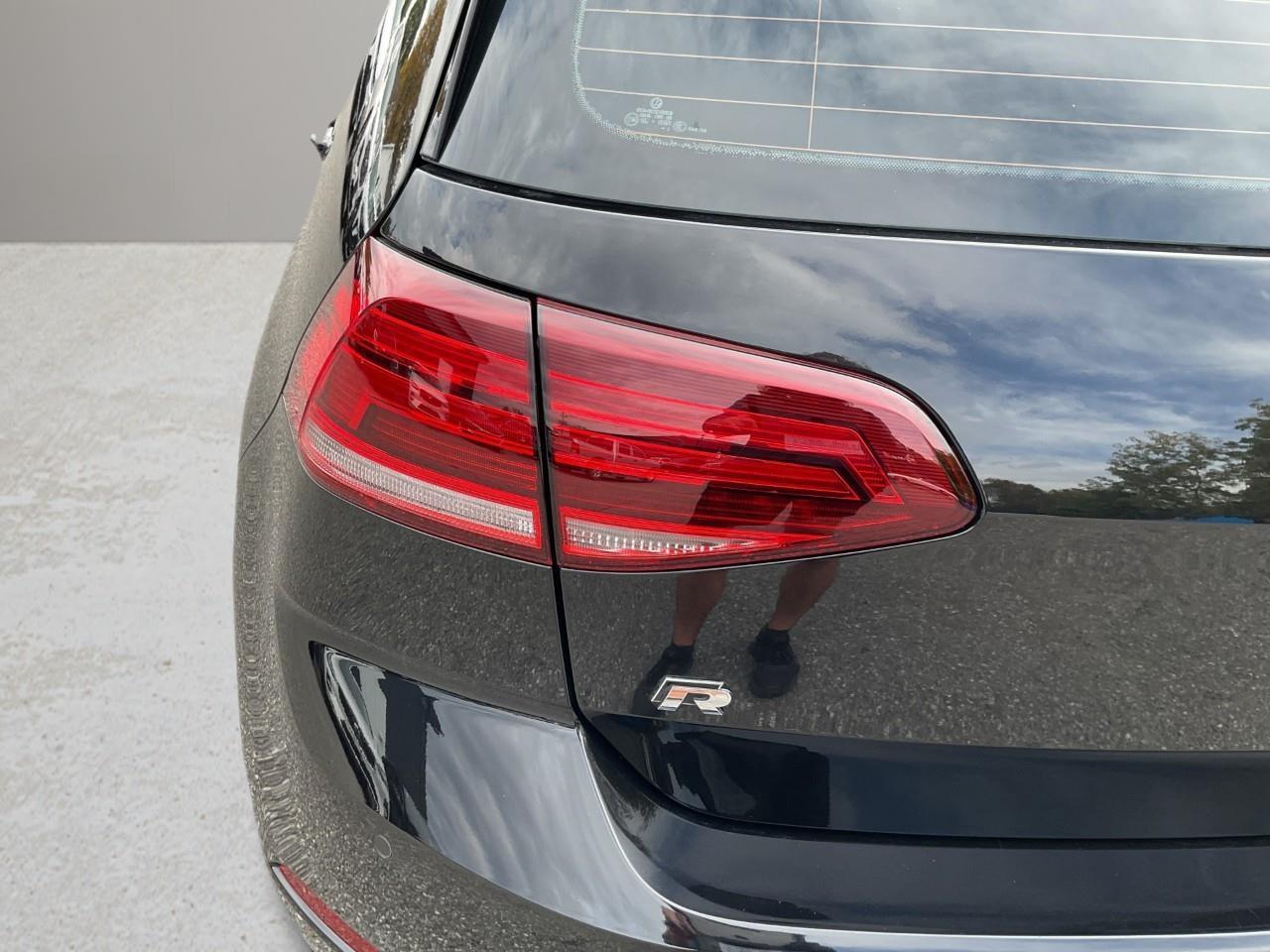 2018 Volkswagen Golf R 2.0 TSI (DSG) 4dr All-Wheel Drive 4MOTION Hatchback Photo