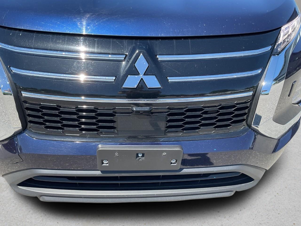 2025 Mitsubishi Outlander ES 4dr S-AWC Photo