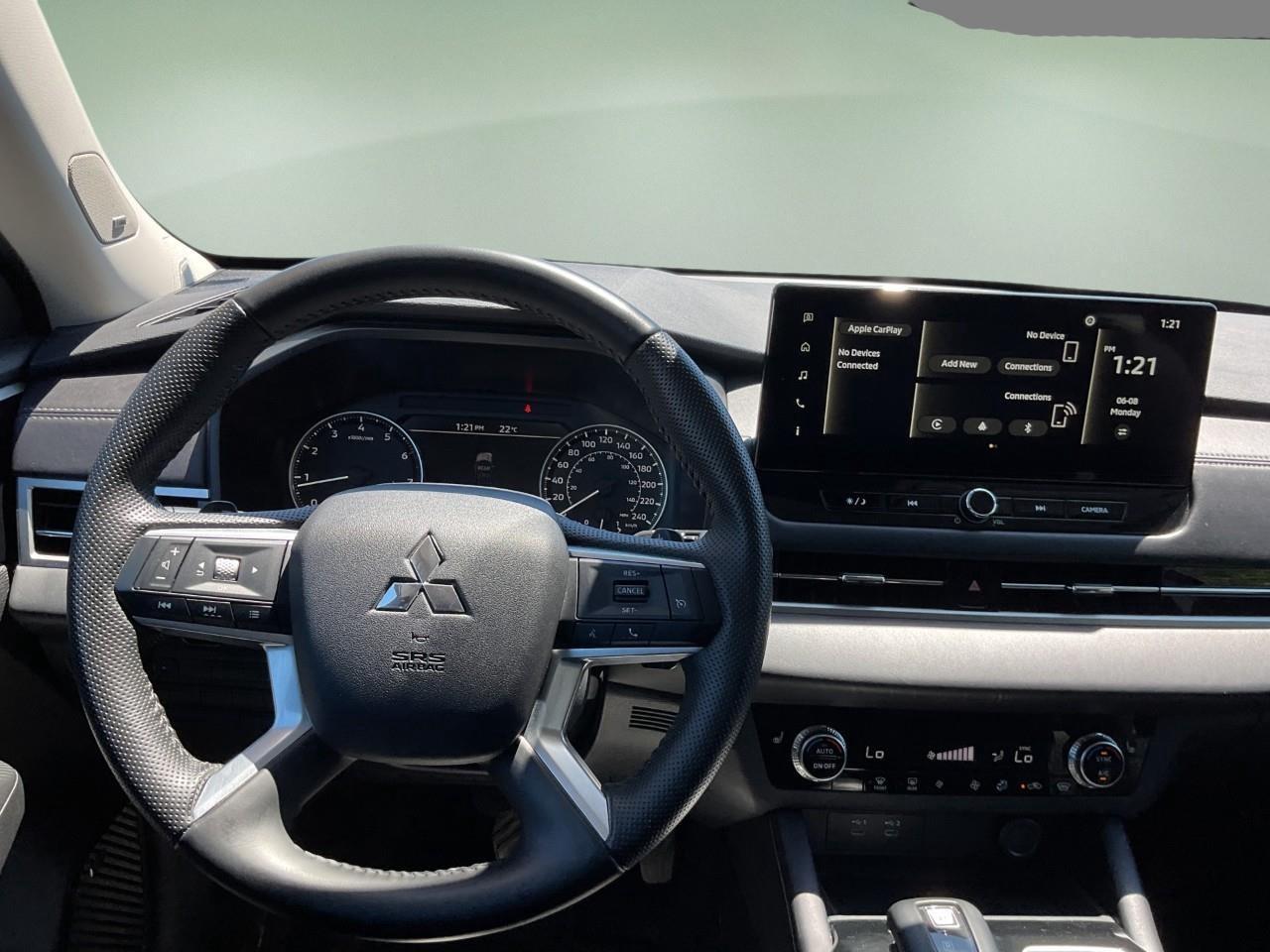 2025 Mitsubishi Outlander ES 4dr S-AWC Photo