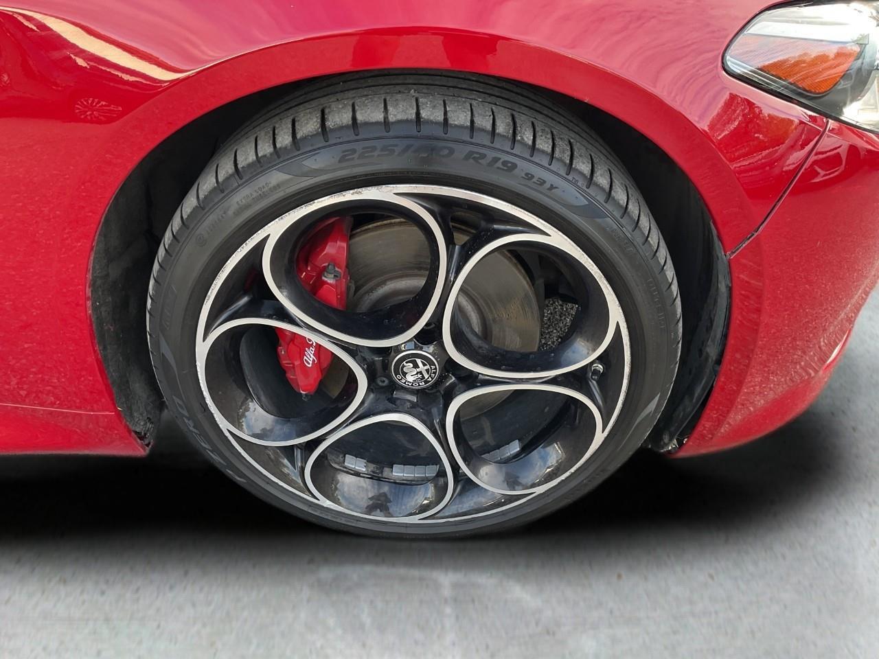 2021 Alfa Romeo Giulia Ti 4dr All-Wheel Drive Sedan Photo