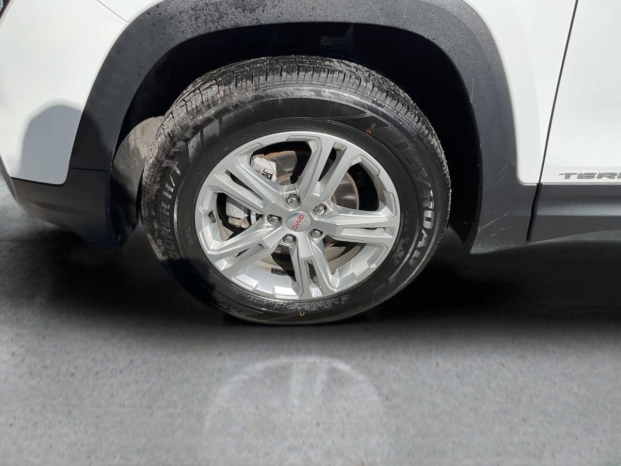 2024 GMC Terrain SLE 4dr All-Wheel Drive Photo