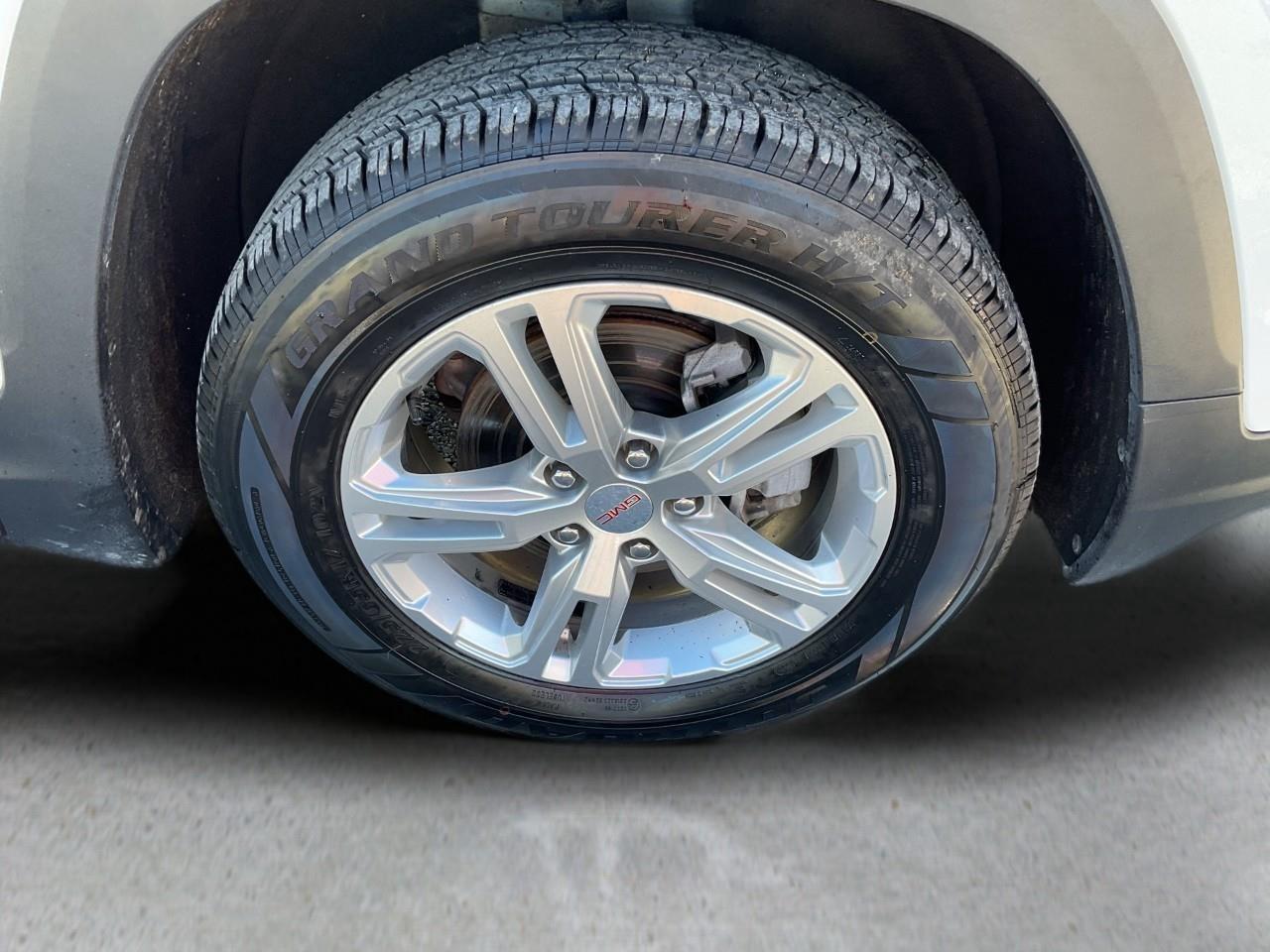 2024 GMC Terrain SLE 4dr All-Wheel Drive Photo