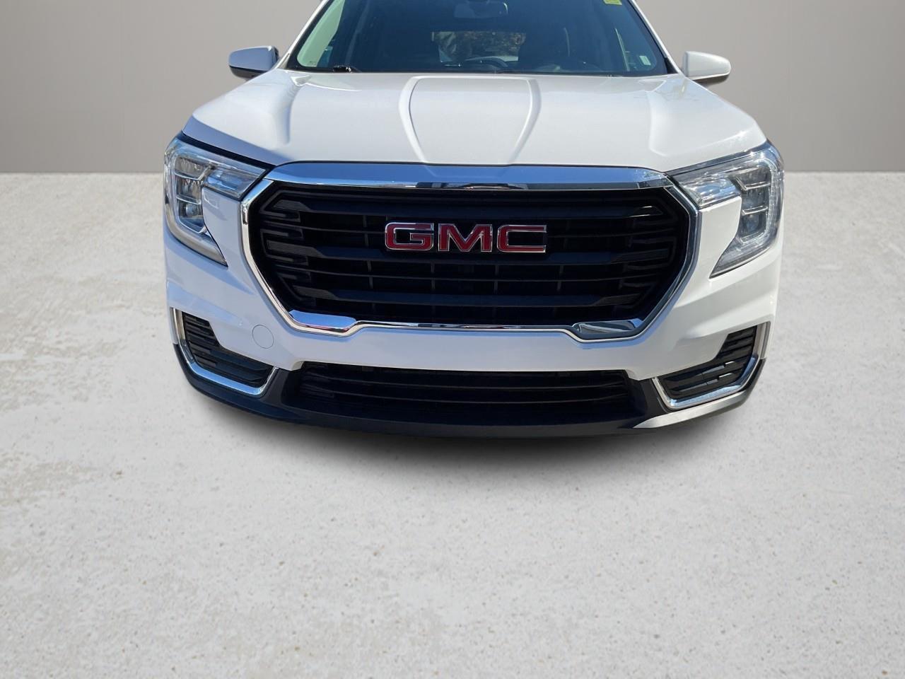 2024 GMC Terrain SLE 4dr All-Wheel Drive Photo