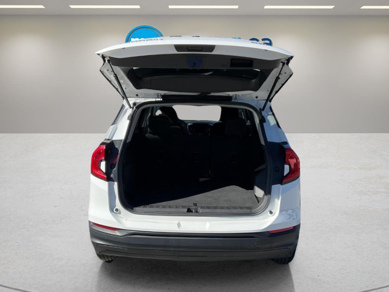 2024 GMC Terrain SLE 4dr All-Wheel Drive Photo