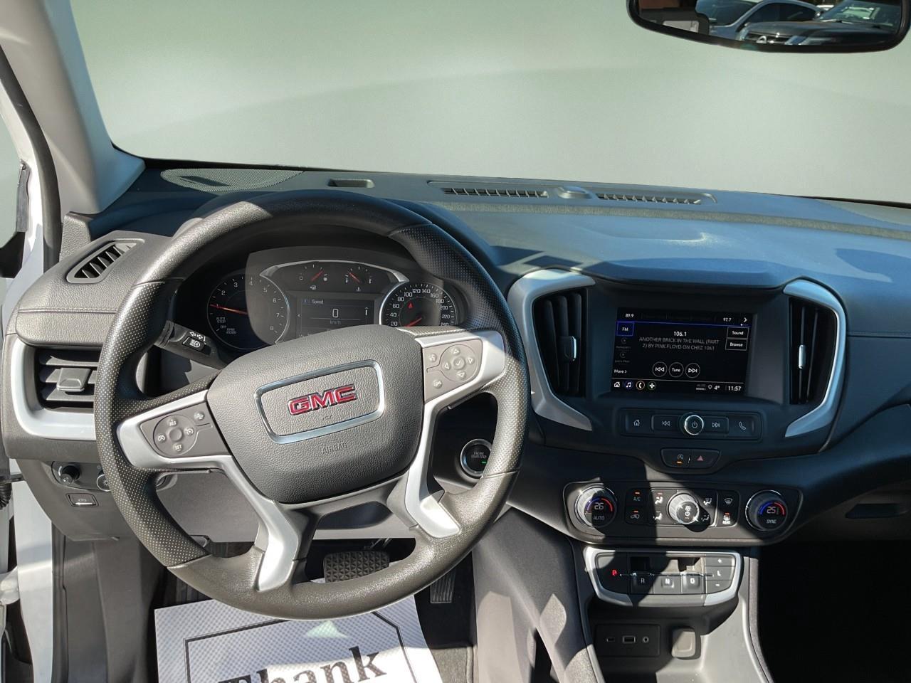 2024 GMC Terrain SLE 4dr All-Wheel Drive Photo