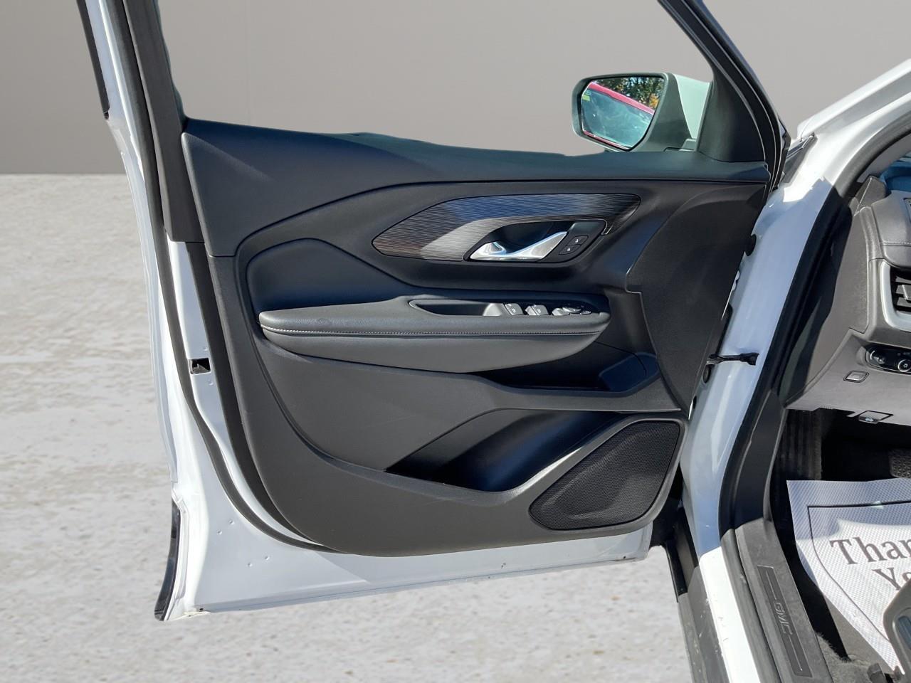 2024 GMC Terrain SLE 4dr All-Wheel Drive Photo