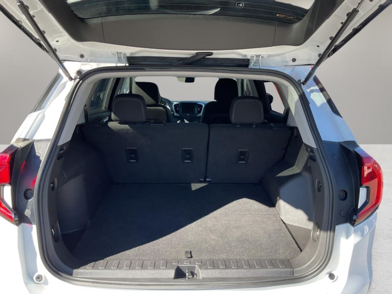 2024 GMC Terrain SLE 4dr All-Wheel Drive Photo