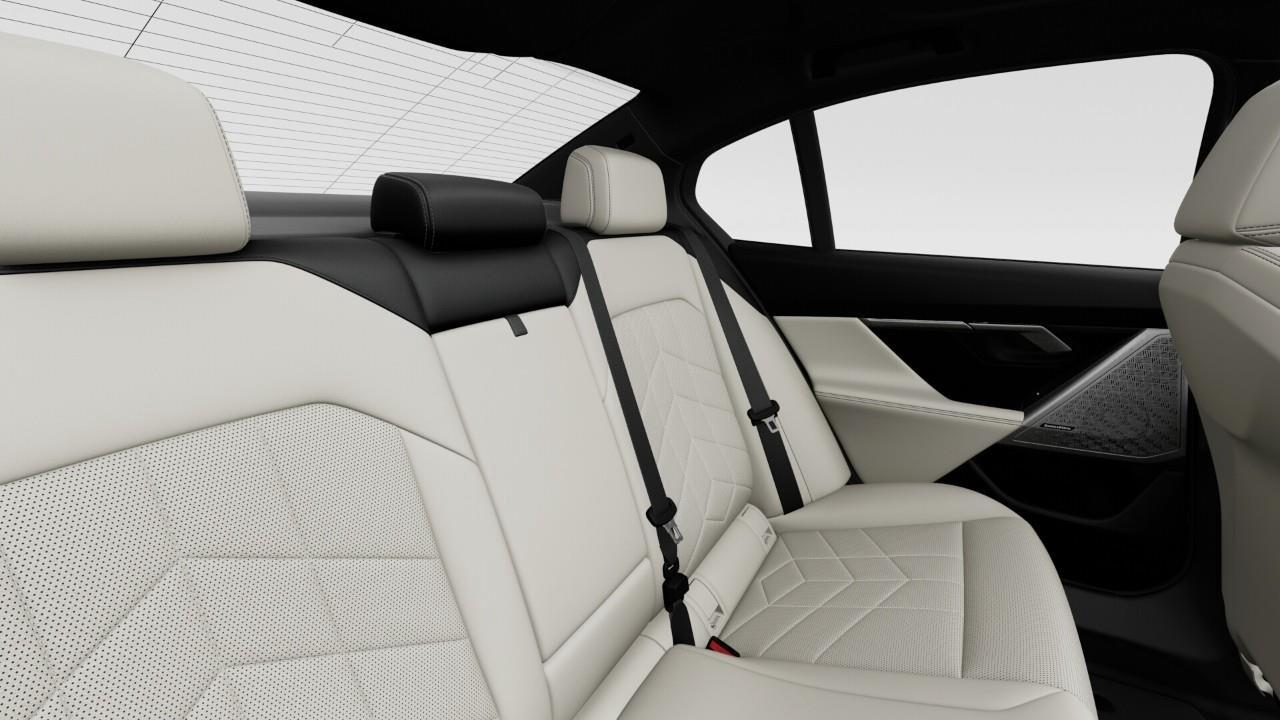 2027 BMW 550e xDrive 4dr All-Wheel Drive Sedan Photo