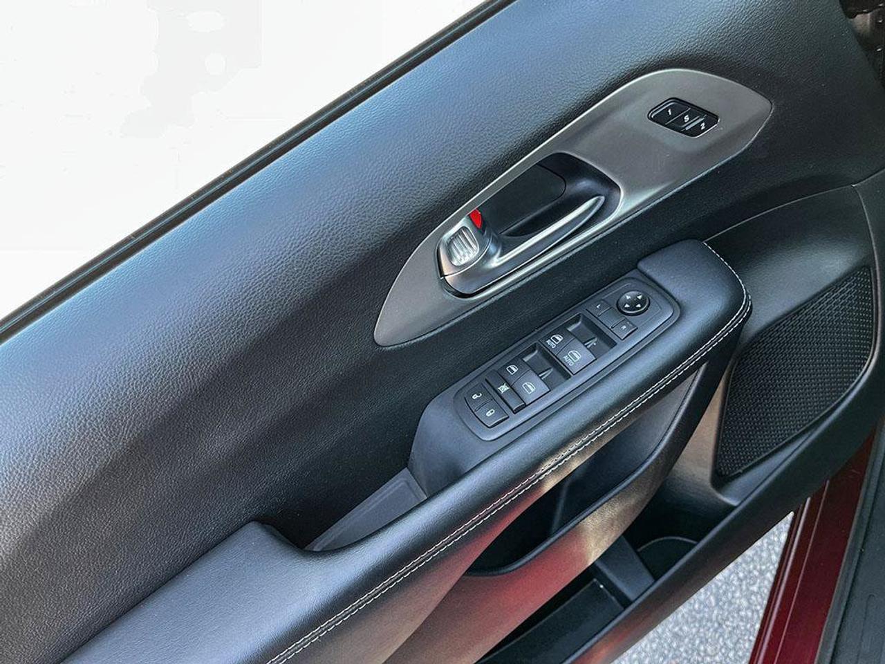 2020 Chrysler Pacifica Launch Edition | Clean Carfax | New Tires | New Brakes | Fully Certified | Great Service History | Photo