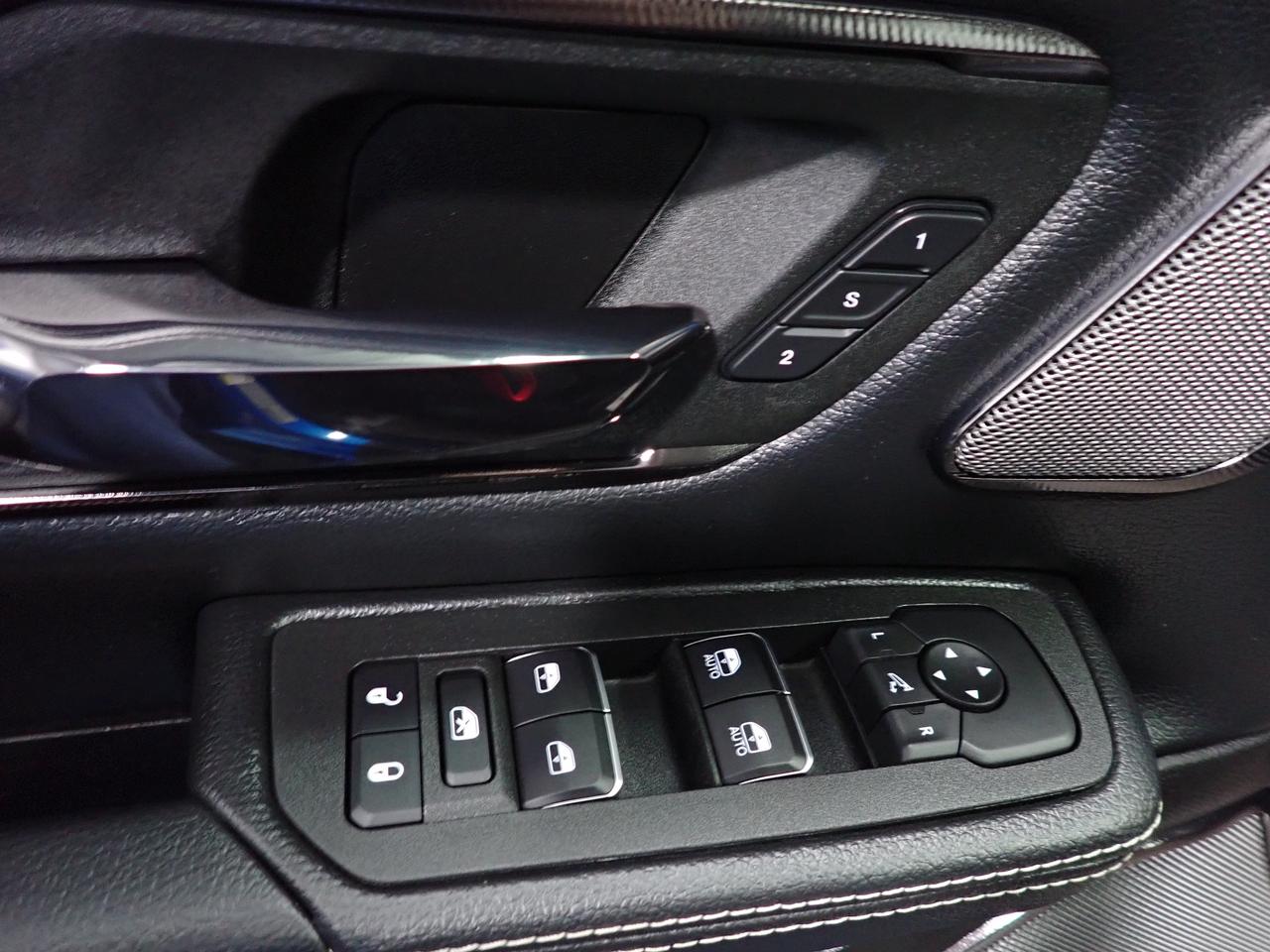 2025 RAM 1500 Rebel X PKG 4WD 5'7 BOX LEATHER NAVI SUNROOF Photo