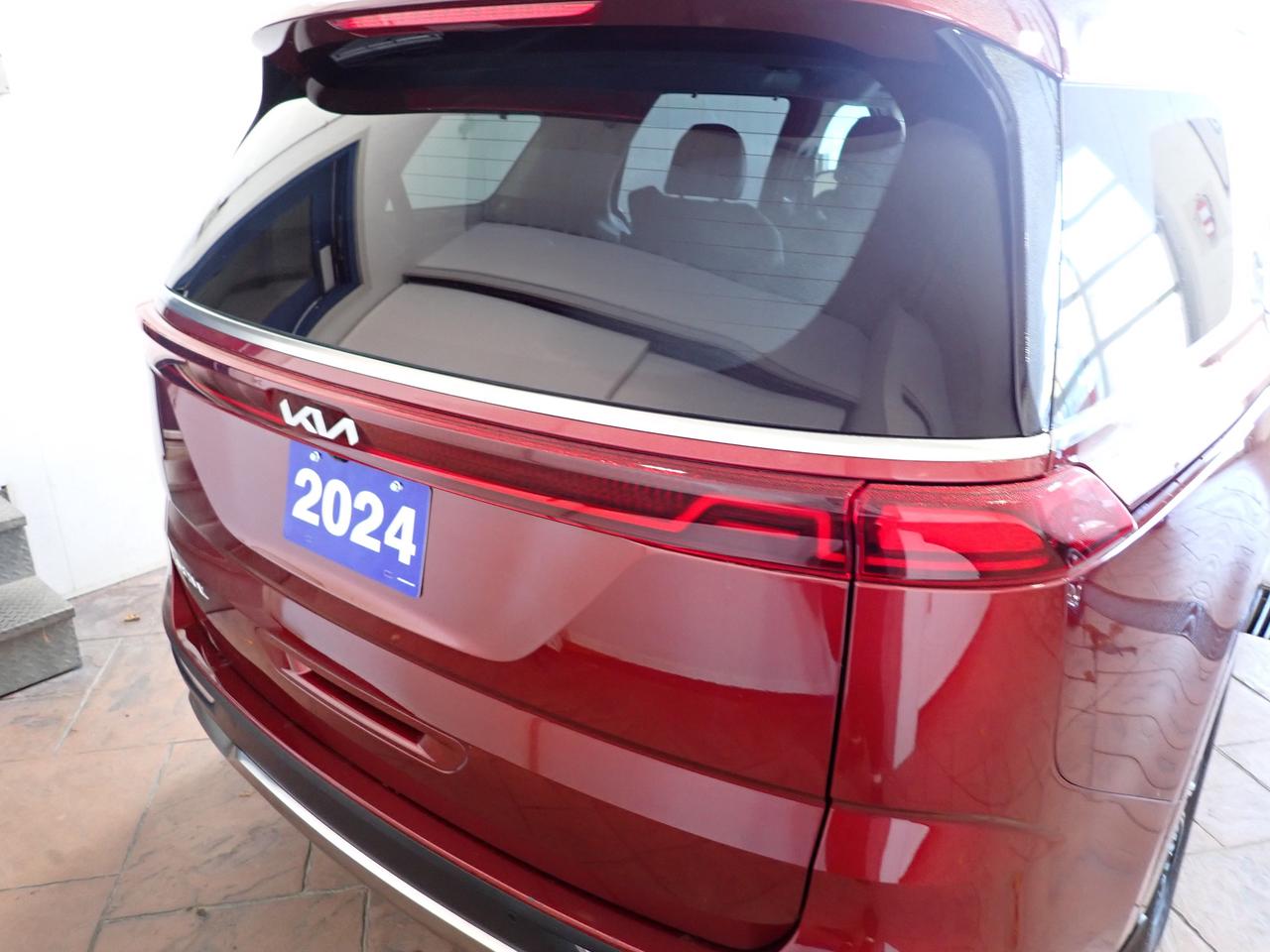 2024 Kia Carnival EX FWD LEATHER NAVI 8 PASS Photo2