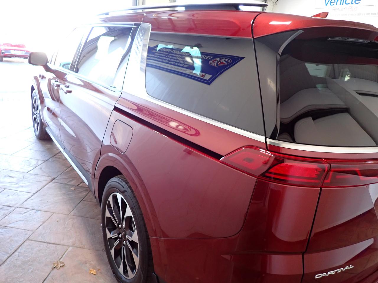 2024 Kia Carnival EX FWD LEATHER NAVI 8 PASS Photo