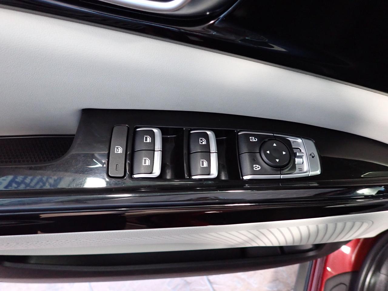 2024 Kia Carnival EX FWD LEATHER NAVI 8 PASS Photo