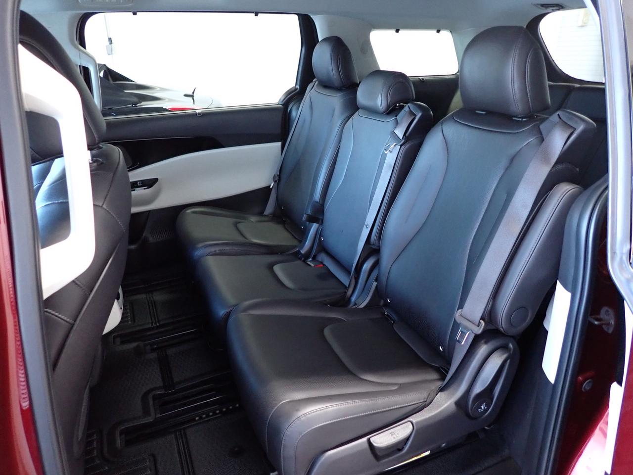 2024 Kia Carnival EX FWD LEATHER NAVI 8 PASS Photo