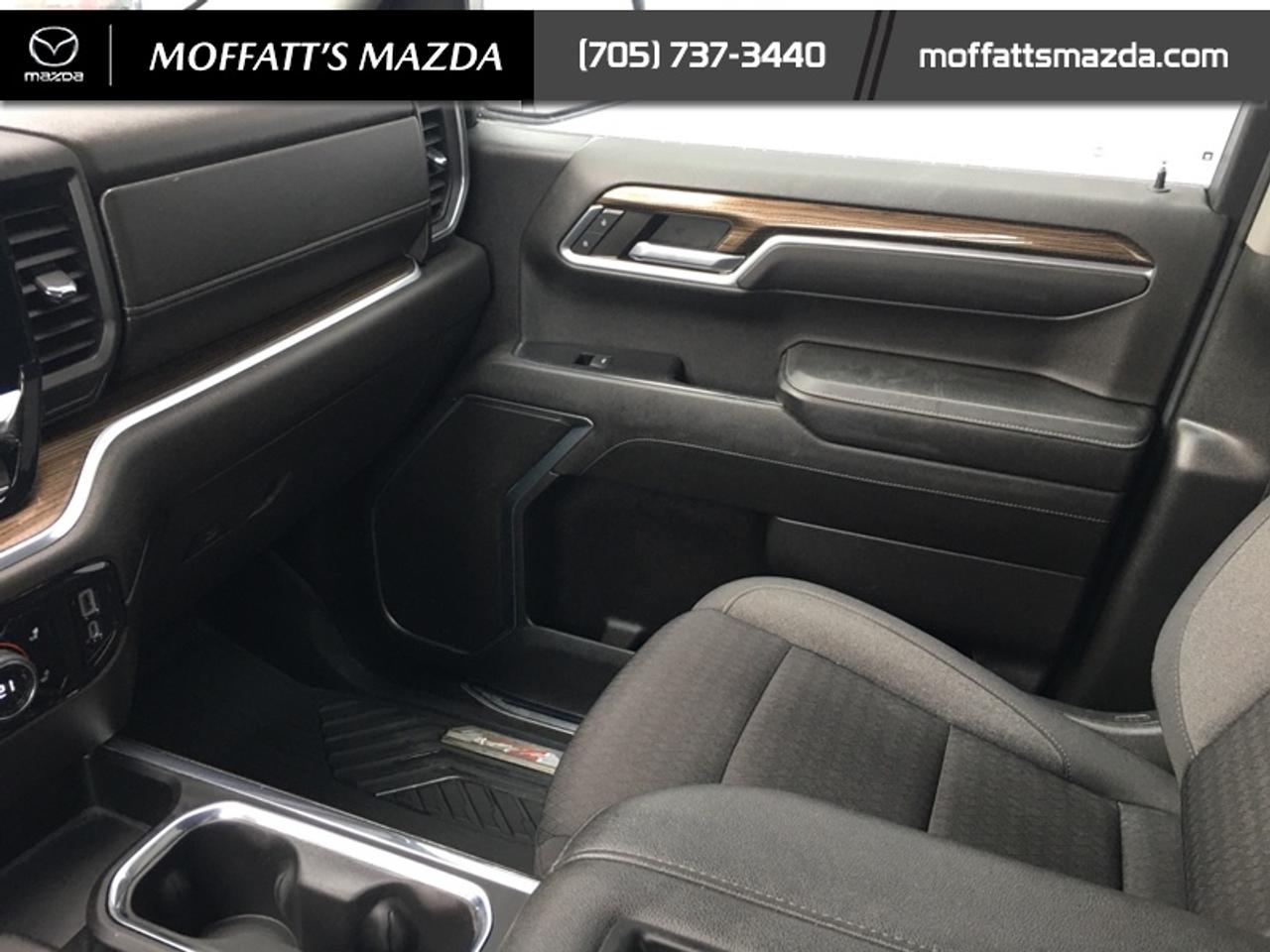 2022 Chevrolet Silverado 1500 RST Photo
