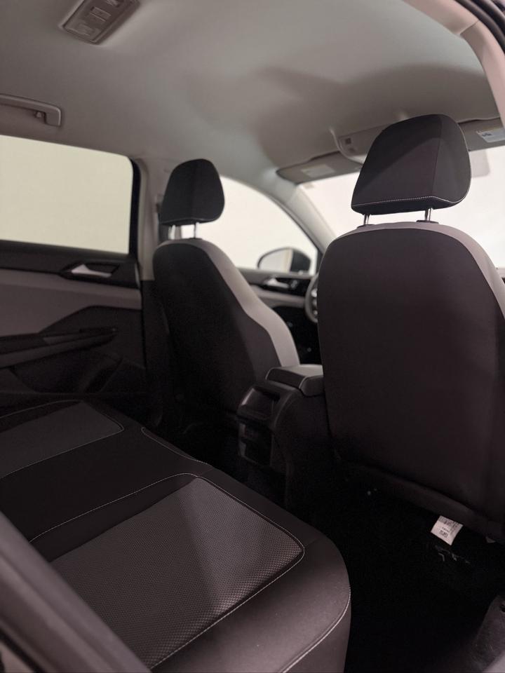 2022 Volkswagen Taos Trendline Photo