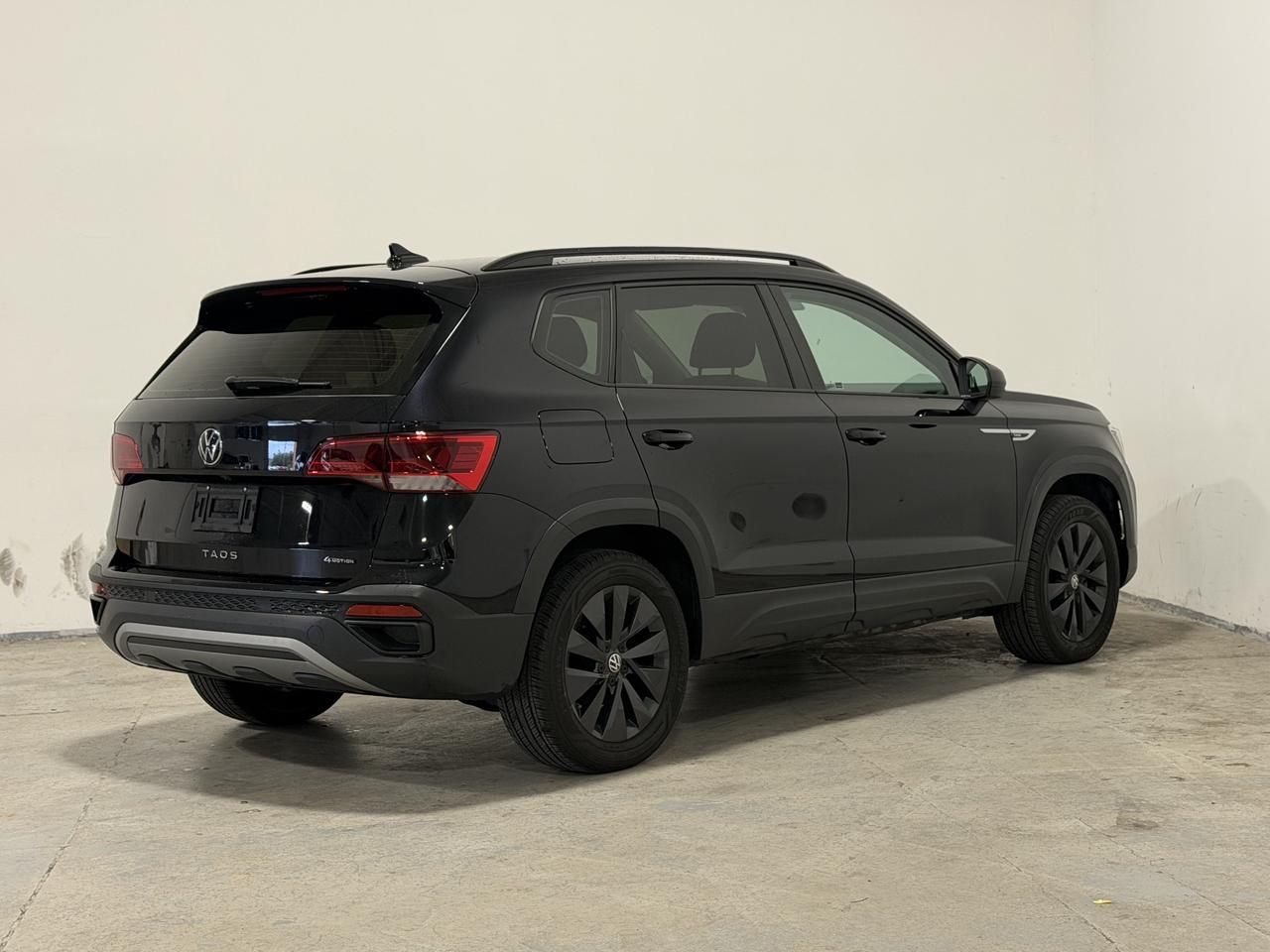 2022 Volkswagen Taos Trendline Photo