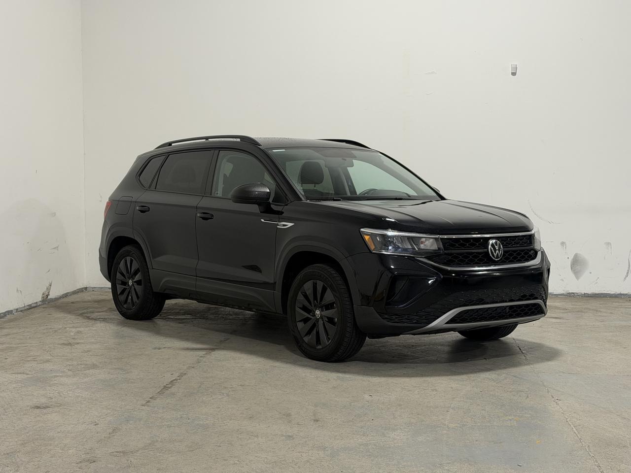 2022 Volkswagen Taos Trendline Photo2