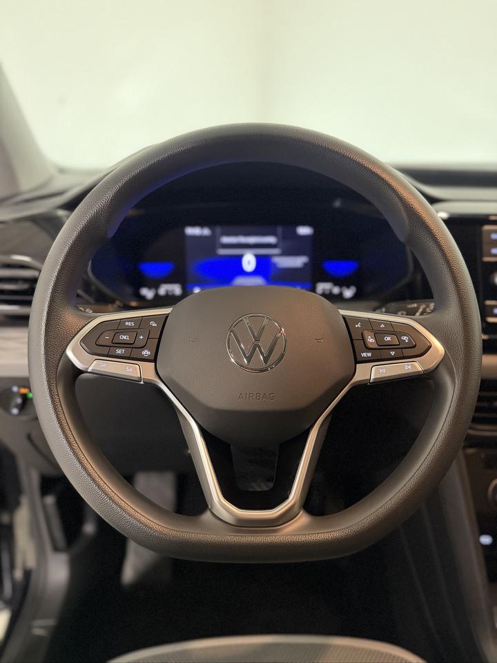 2022 Volkswagen Taos Trendline Photo