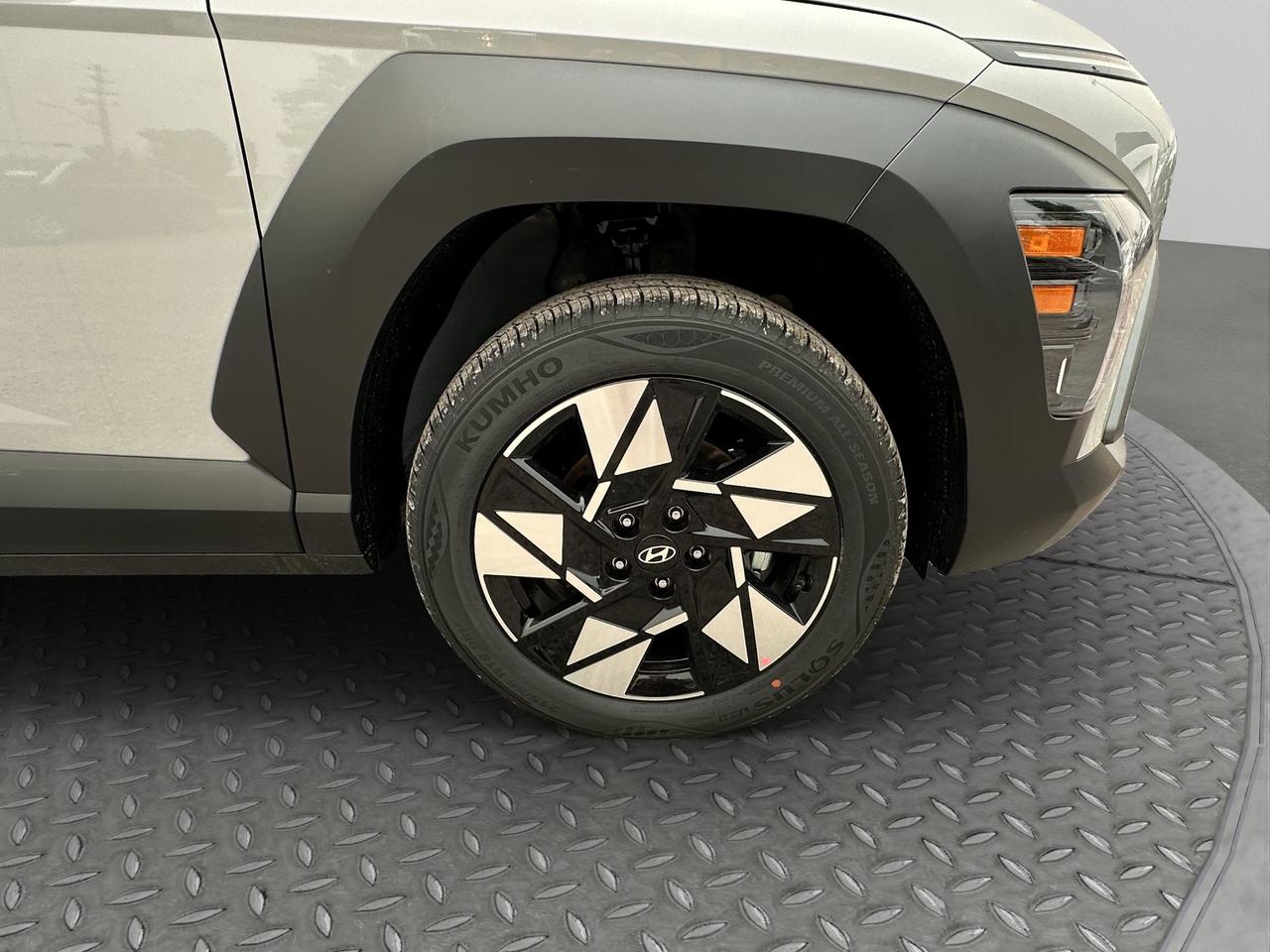 2027 Hyundai KONA Preferred Photo5