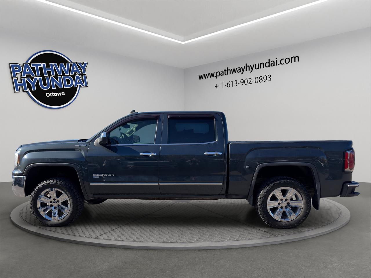 2018 GMC Sierra 1500 SLT | Front Collision Warning | Lane Keep Assist | Lane Departure Warning |  Tow Hitch | Photo