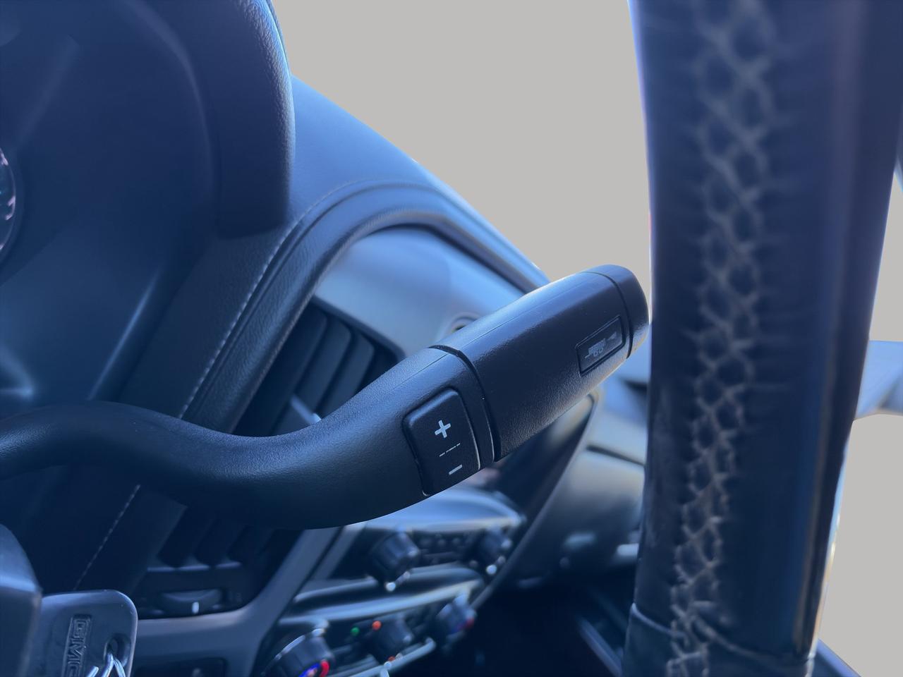 2018 GMC Sierra 1500 SLT | Front Collision Warning | Lane Keep Assist | Lane Departure Warning |  Tow Hitch | Photo