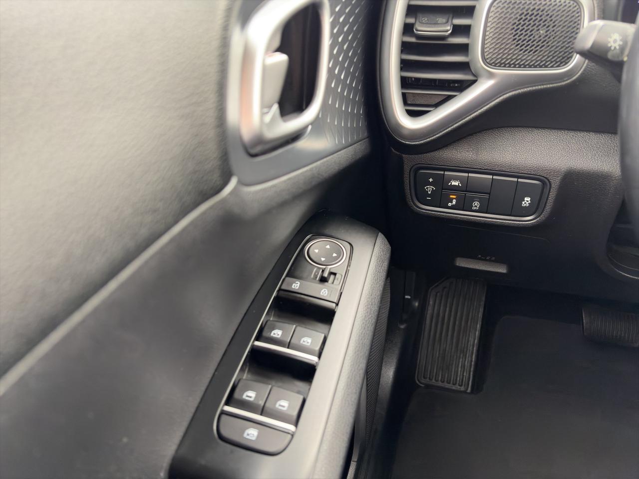 2020 Kia Soul EX | Anti-lock Braking System |  Lane Keeping Assist | Collision-Avoidance Assist | Photo