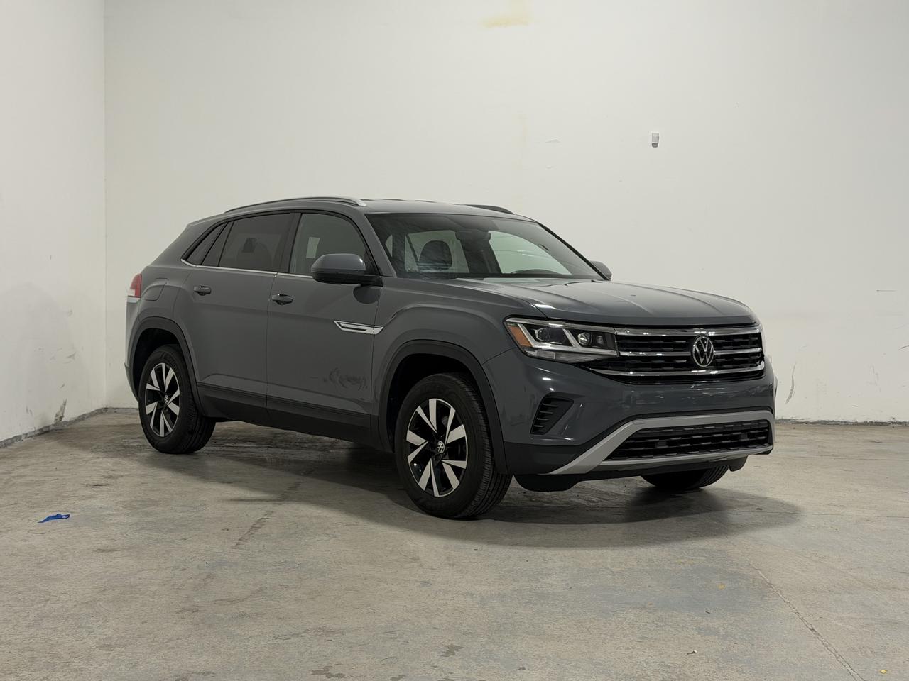2020 Volkswagen Atlas Cross Sport Trendline Photo2