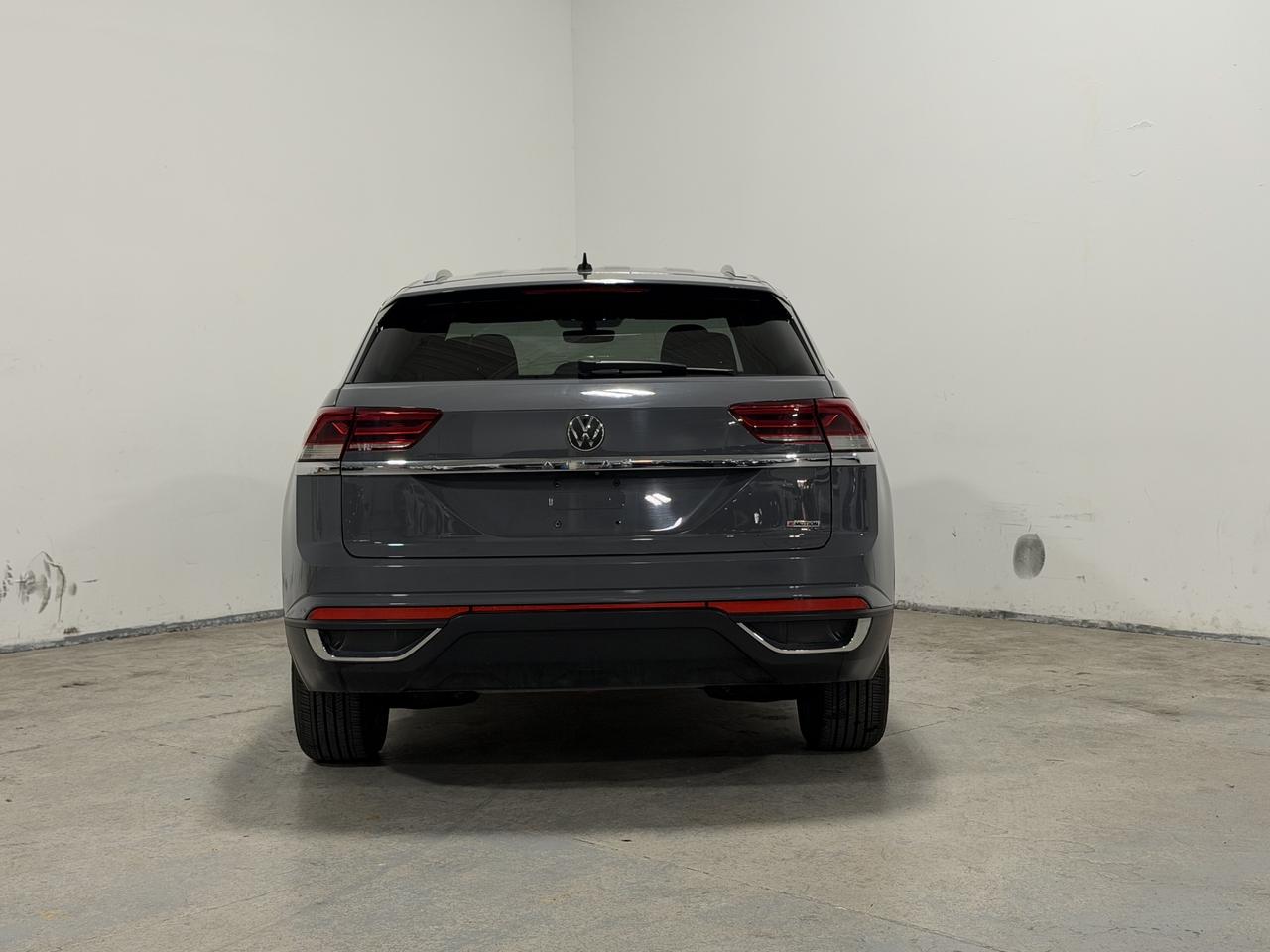 2020 Volkswagen Atlas Cross Sport Trendline Photo4